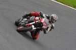 Motorcycle-action-photographs;cadwell;cadwell-park-photographs;event-digital-images;eventdigitalimages;motor-racing-louth-lincolnshire;no-limits-trackday;peter-wileman-photography;trackday;trackday-digital-images;trackday-photos