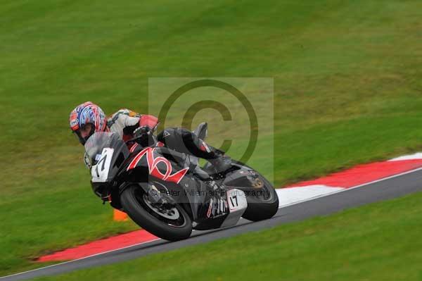Motorcycle action photographs;cadwell;cadwell park photographs;event digital images;eventdigitalimages;motor racing louth lincolnshire;no limits trackday;peter wileman photography;trackday;trackday digital images;trackday photos