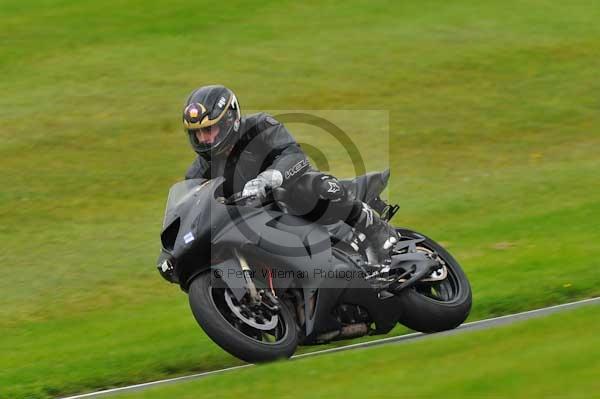 Motorcycle action photographs;cadwell;cadwell park photographs;event digital images;eventdigitalimages;motor racing louth lincolnshire;no limits trackday;peter wileman photography;trackday;trackday digital images;trackday photos