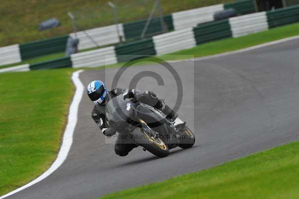 Motorcycle action photographs;cadwell;cadwell park photographs;event digital images;eventdigitalimages;motor racing louth lincolnshire;no limits trackday;peter wileman photography;trackday;trackday digital images;trackday photos