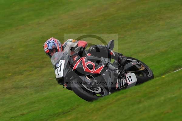 Motorcycle action photographs;cadwell;cadwell park photographs;event digital images;eventdigitalimages;motor racing louth lincolnshire;no limits trackday;peter wileman photography;trackday;trackday digital images;trackday photos