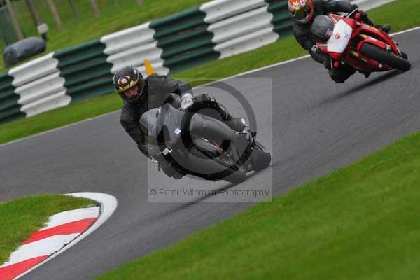 Motorcycle action photographs;cadwell;cadwell park photographs;event digital images;eventdigitalimages;motor racing louth lincolnshire;no limits trackday;peter wileman photography;trackday;trackday digital images;trackday photos