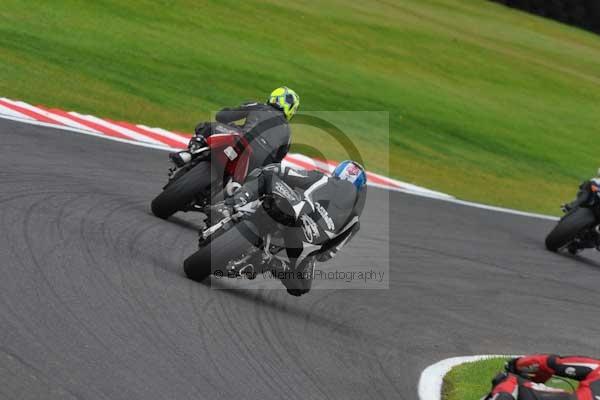 Motorcycle action photographs;cadwell;cadwell park photographs;event digital images;eventdigitalimages;motor racing louth lincolnshire;no limits trackday;peter wileman photography;trackday;trackday digital images;trackday photos
