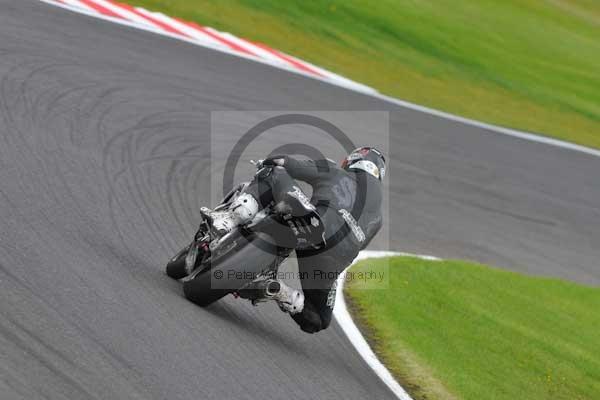 Motorcycle action photographs;cadwell;cadwell park photographs;event digital images;eventdigitalimages;motor racing louth lincolnshire;no limits trackday;peter wileman photography;trackday;trackday digital images;trackday photos