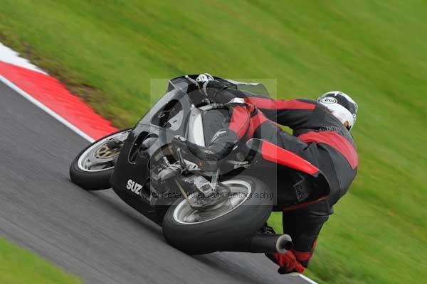 Motorcycle action photographs;cadwell;cadwell park photographs;event digital images;eventdigitalimages;motor racing louth lincolnshire;no limits trackday;peter wileman photography;trackday;trackday digital images;trackday photos