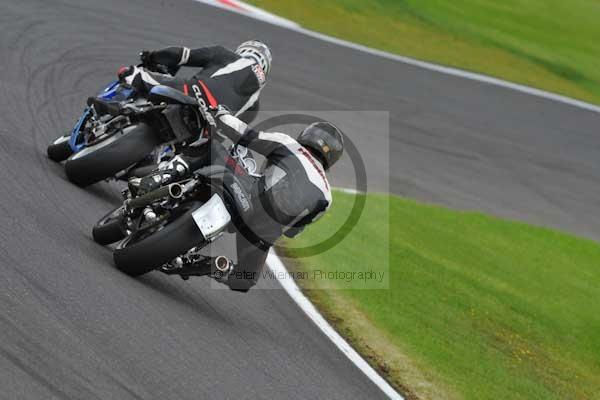 Motorcycle action photographs;cadwell;cadwell park photographs;event digital images;eventdigitalimages;motor racing louth lincolnshire;no limits trackday;peter wileman photography;trackday;trackday digital images;trackday photos