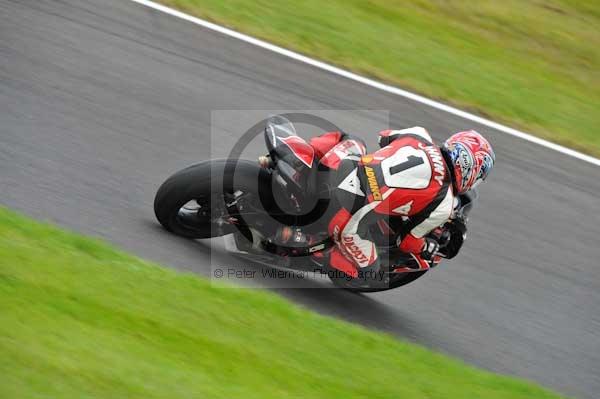 Motorcycle action photographs;cadwell;cadwell park photographs;event digital images;eventdigitalimages;motor racing louth lincolnshire;no limits trackday;peter wileman photography;trackday;trackday digital images;trackday photos