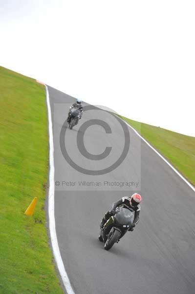 Motorcycle action photographs;cadwell;cadwell park photographs;event digital images;eventdigitalimages;motor racing louth lincolnshire;no limits trackday;peter wileman photography;trackday;trackday digital images;trackday photos