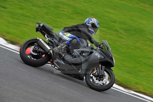 Motorcycle action photographs;cadwell;cadwell park photographs;event digital images;eventdigitalimages;motor racing louth lincolnshire;no limits trackday;peter wileman photography;trackday;trackday digital images;trackday photos