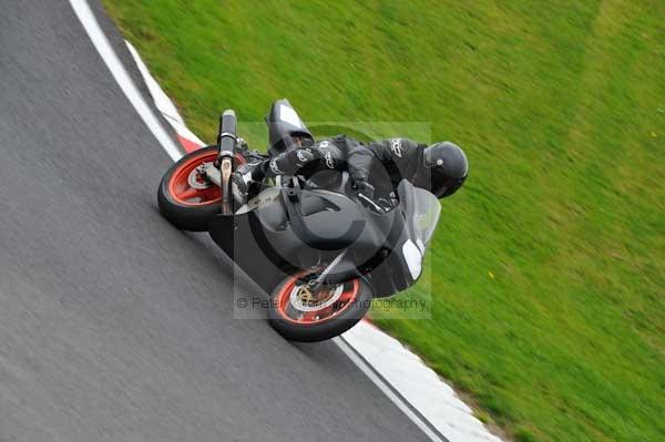 Motorcycle action photographs;cadwell;cadwell park photographs;event digital images;eventdigitalimages;motor racing louth lincolnshire;no limits trackday;peter wileman photography;trackday;trackday digital images;trackday photos