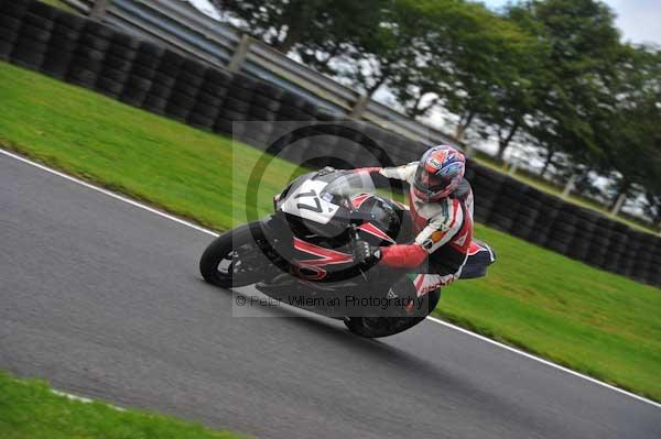 Motorcycle action photographs;cadwell;cadwell park photographs;event digital images;eventdigitalimages;motor racing louth lincolnshire;no limits trackday;peter wileman photography;trackday;trackday digital images;trackday photos