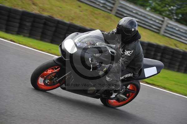 Motorcycle action photographs;cadwell;cadwell park photographs;event digital images;eventdigitalimages;motor racing louth lincolnshire;no limits trackday;peter wileman photography;trackday;trackday digital images;trackday photos