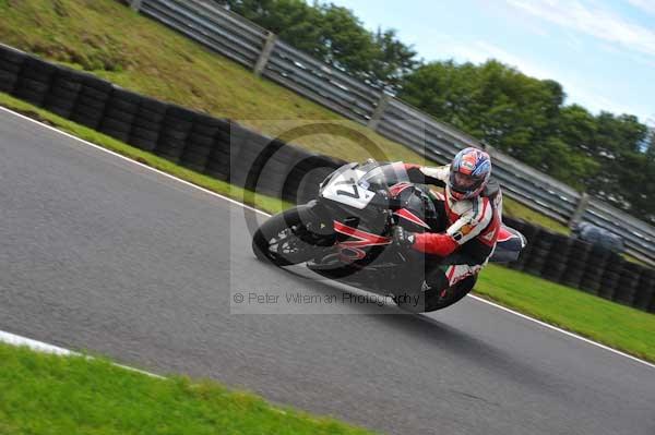 Motorcycle action photographs;cadwell;cadwell park photographs;event digital images;eventdigitalimages;motor racing louth lincolnshire;no limits trackday;peter wileman photography;trackday;trackday digital images;trackday photos