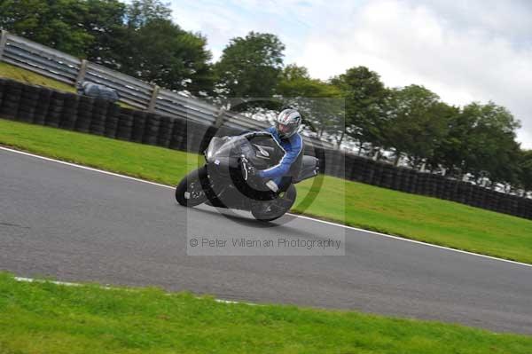Motorcycle action photographs;cadwell;cadwell park photographs;event digital images;eventdigitalimages;motor racing louth lincolnshire;no limits trackday;peter wileman photography;trackday;trackday digital images;trackday photos