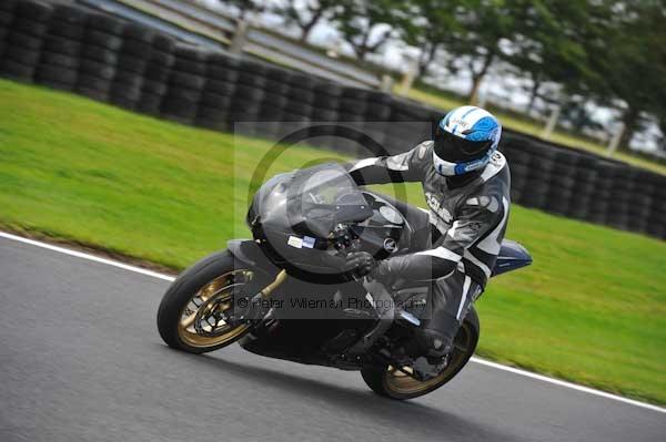 Motorcycle action photographs;cadwell;cadwell park photographs;event digital images;eventdigitalimages;motor racing louth lincolnshire;no limits trackday;peter wileman photography;trackday;trackday digital images;trackday photos