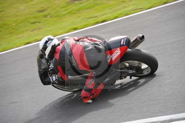 Motorcycle action photographs;cadwell;cadwell park photographs;event digital images;eventdigitalimages;motor racing louth lincolnshire;no limits trackday;peter wileman photography;trackday;trackday digital images;trackday photos