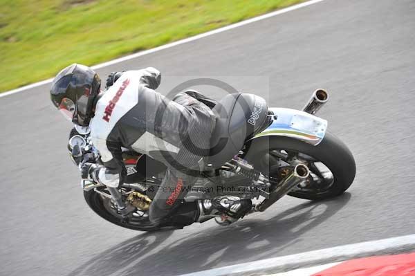 Motorcycle action photographs;cadwell;cadwell park photographs;event digital images;eventdigitalimages;motor racing louth lincolnshire;no limits trackday;peter wileman photography;trackday;trackday digital images;trackday photos