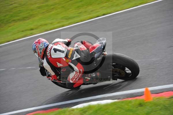 Motorcycle action photographs;cadwell;cadwell park photographs;event digital images;eventdigitalimages;motor racing louth lincolnshire;no limits trackday;peter wileman photography;trackday;trackday digital images;trackday photos