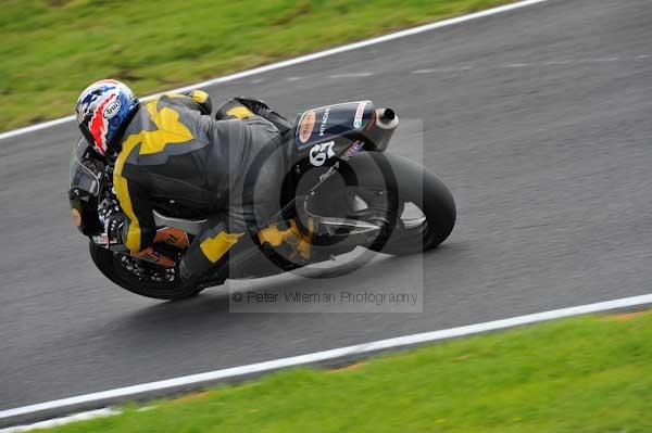 Motorcycle action photographs;cadwell;cadwell park photographs;event digital images;eventdigitalimages;motor racing louth lincolnshire;no limits trackday;peter wileman photography;trackday;trackday digital images;trackday photos