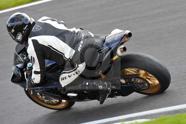 Motorcycle action photographs;cadwell;cadwell park photographs;event digital images;eventdigitalimages;motor racing louth lincolnshire;no limits trackday;peter wileman photography;trackday;trackday digital images;trackday photos