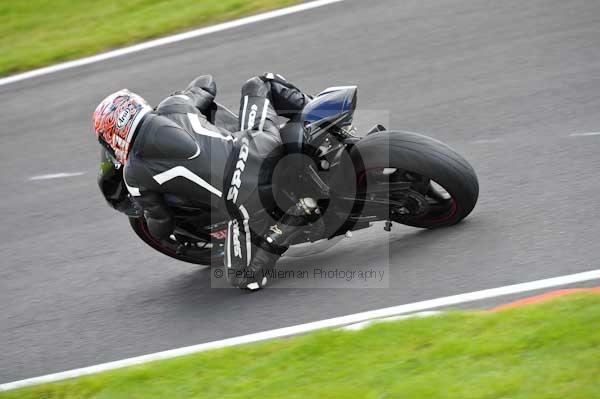 Motorcycle action photographs;cadwell;cadwell park photographs;event digital images;eventdigitalimages;motor racing louth lincolnshire;no limits trackday;peter wileman photography;trackday;trackday digital images;trackday photos