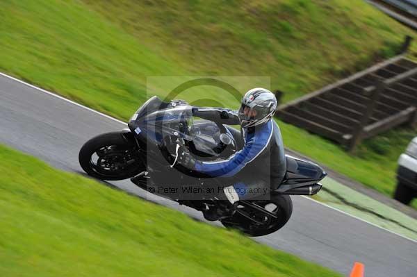 Motorcycle action photographs;cadwell;cadwell park photographs;event digital images;eventdigitalimages;motor racing louth lincolnshire;no limits trackday;peter wileman photography;trackday;trackday digital images;trackday photos