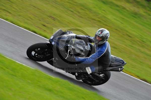 Motorcycle action photographs;cadwell;cadwell park photographs;event digital images;eventdigitalimages;motor racing louth lincolnshire;no limits trackday;peter wileman photography;trackday;trackday digital images;trackday photos
