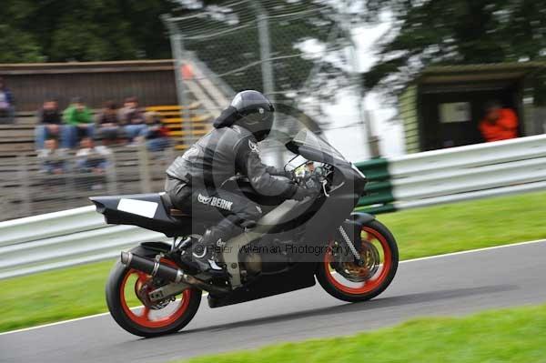 Motorcycle action photographs;cadwell;cadwell park photographs;event digital images;eventdigitalimages;motor racing louth lincolnshire;no limits trackday;peter wileman photography;trackday;trackday digital images;trackday photos