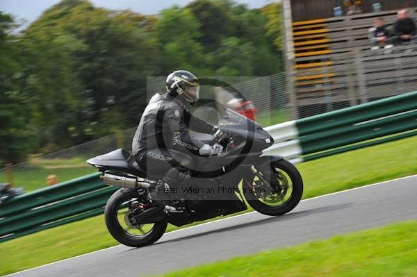 Motorcycle action photographs;cadwell;cadwell park photographs;event digital images;eventdigitalimages;motor racing louth lincolnshire;no limits trackday;peter wileman photography;trackday;trackday digital images;trackday photos