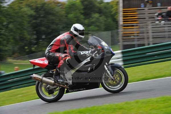 Motorcycle action photographs;cadwell;cadwell park photographs;event digital images;eventdigitalimages;motor racing louth lincolnshire;no limits trackday;peter wileman photography;trackday;trackday digital images;trackday photos
