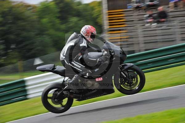Motorcycle action photographs;cadwell;cadwell park photographs;event digital images;eventdigitalimages;motor racing louth lincolnshire;no limits trackday;peter wileman photography;trackday;trackday digital images;trackday photos