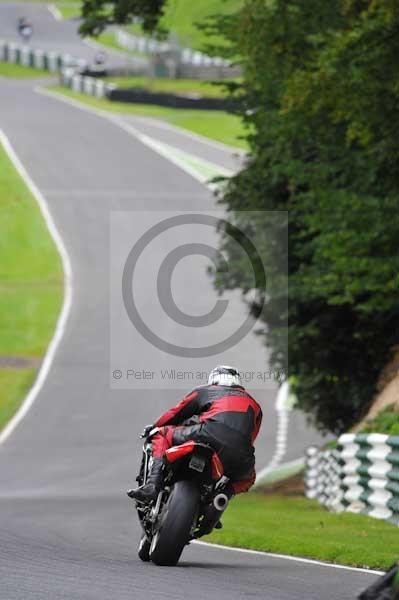 Motorcycle action photographs;cadwell;cadwell park photographs;event digital images;eventdigitalimages;motor racing louth lincolnshire;no limits trackday;peter wileman photography;trackday;trackday digital images;trackday photos