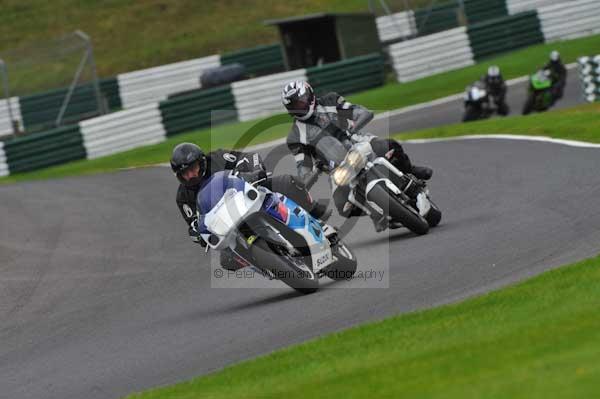 Motorcycle action photographs;cadwell;cadwell park photographs;event digital images;eventdigitalimages;motor racing louth lincolnshire;no limits trackday;peter wileman photography;trackday;trackday digital images;trackday photos