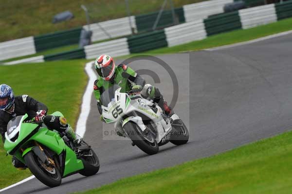 Motorcycle action photographs;cadwell;cadwell park photographs;event digital images;eventdigitalimages;motor racing louth lincolnshire;no limits trackday;peter wileman photography;trackday;trackday digital images;trackday photos