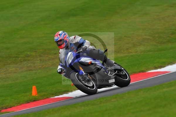 Motorcycle action photographs;cadwell;cadwell park photographs;event digital images;eventdigitalimages;motor racing louth lincolnshire;no limits trackday;peter wileman photography;trackday;trackday digital images;trackday photos