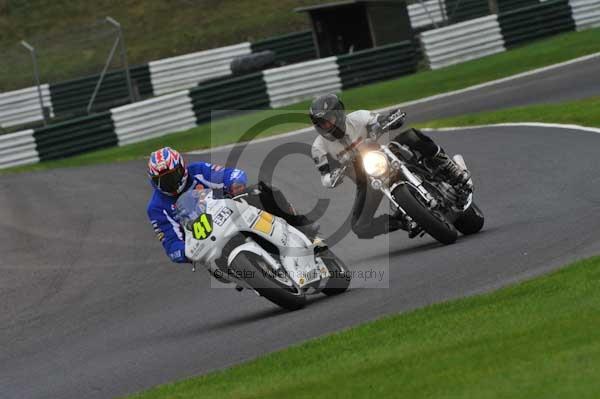 Motorcycle action photographs;cadwell;cadwell park photographs;event digital images;eventdigitalimages;motor racing louth lincolnshire;no limits trackday;peter wileman photography;trackday;trackday digital images;trackday photos
