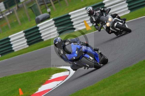 Motorcycle action photographs;cadwell;cadwell park photographs;event digital images;eventdigitalimages;motor racing louth lincolnshire;no limits trackday;peter wileman photography;trackday;trackday digital images;trackday photos
