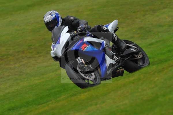 Motorcycle action photographs;cadwell;cadwell park photographs;event digital images;eventdigitalimages;motor racing louth lincolnshire;no limits trackday;peter wileman photography;trackday;trackday digital images;trackday photos