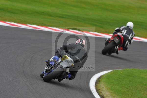 Motorcycle action photographs;cadwell;cadwell park photographs;event digital images;eventdigitalimages;motor racing louth lincolnshire;no limits trackday;peter wileman photography;trackday;trackday digital images;trackday photos