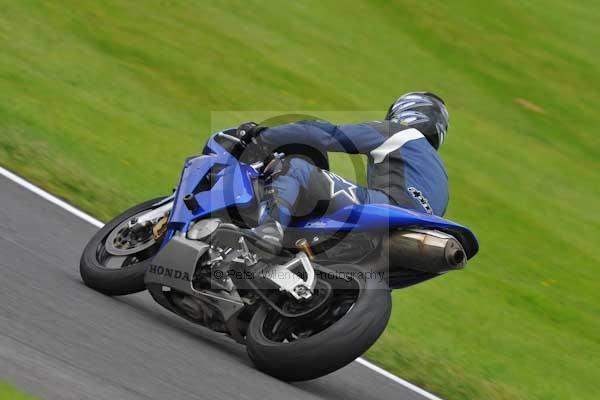 Motorcycle action photographs;cadwell;cadwell park photographs;event digital images;eventdigitalimages;motor racing louth lincolnshire;no limits trackday;peter wileman photography;trackday;trackday digital images;trackday photos
