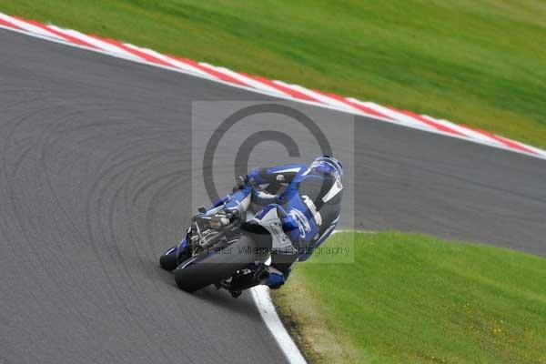 Motorcycle action photographs;cadwell;cadwell park photographs;event digital images;eventdigitalimages;motor racing louth lincolnshire;no limits trackday;peter wileman photography;trackday;trackday digital images;trackday photos