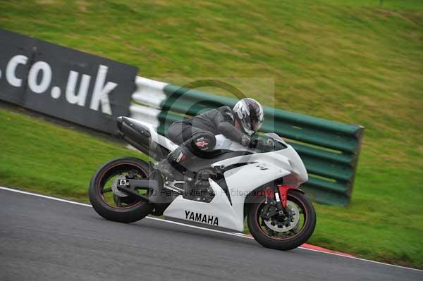 Motorcycle action photographs;cadwell;cadwell park photographs;event digital images;eventdigitalimages;motor racing louth lincolnshire;no limits trackday;peter wileman photography;trackday;trackday digital images;trackday photos