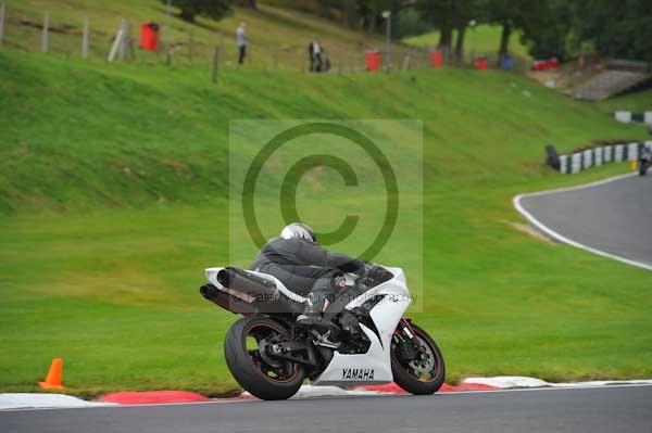 Motorcycle action photographs;cadwell;cadwell park photographs;event digital images;eventdigitalimages;motor racing louth lincolnshire;no limits trackday;peter wileman photography;trackday;trackday digital images;trackday photos