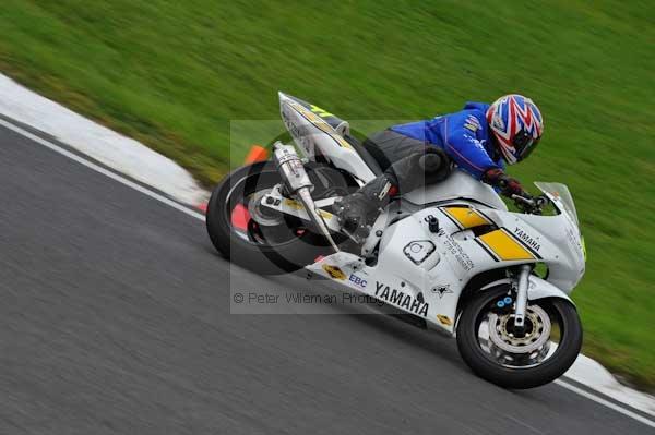 Motorcycle action photographs;cadwell;cadwell park photographs;event digital images;eventdigitalimages;motor racing louth lincolnshire;no limits trackday;peter wileman photography;trackday;trackday digital images;trackday photos