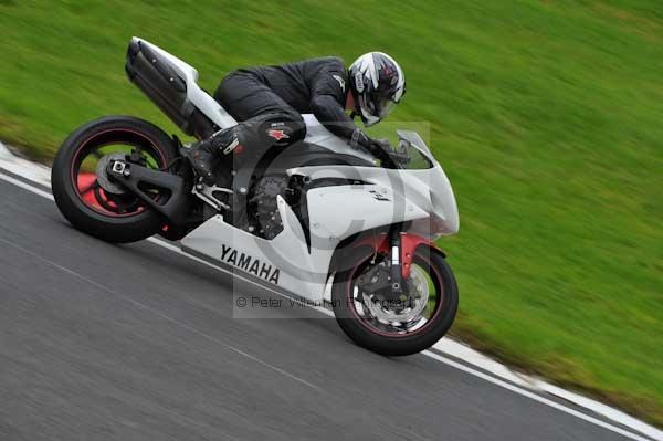 Motorcycle action photographs;cadwell;cadwell park photographs;event digital images;eventdigitalimages;motor racing louth lincolnshire;no limits trackday;peter wileman photography;trackday;trackday digital images;trackday photos