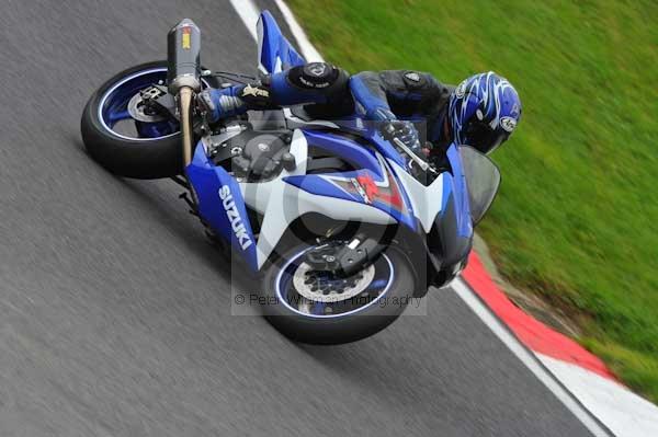 Motorcycle action photographs;cadwell;cadwell park photographs;event digital images;eventdigitalimages;motor racing louth lincolnshire;no limits trackday;peter wileman photography;trackday;trackday digital images;trackday photos