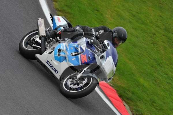 Motorcycle action photographs;cadwell;cadwell park photographs;event digital images;eventdigitalimages;motor racing louth lincolnshire;no limits trackday;peter wileman photography;trackday;trackday digital images;trackday photos