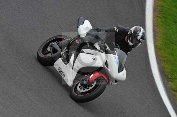 Motorcycle action photographs;cadwell;cadwell park photographs;event digital images;eventdigitalimages;motor racing louth lincolnshire;no limits trackday;peter wileman photography;trackday;trackday digital images;trackday photos