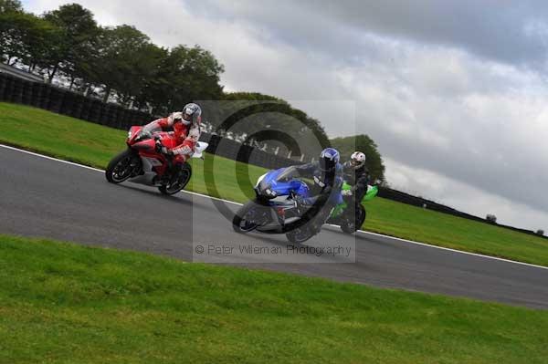 Motorcycle action photographs;cadwell;cadwell park photographs;event digital images;eventdigitalimages;motor racing louth lincolnshire;no limits trackday;peter wileman photography;trackday;trackday digital images;trackday photos