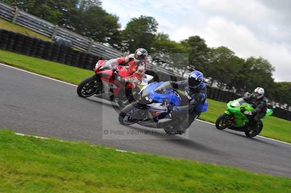 Motorcycle action photographs;cadwell;cadwell park photographs;event digital images;eventdigitalimages;motor racing louth lincolnshire;no limits trackday;peter wileman photography;trackday;trackday digital images;trackday photos